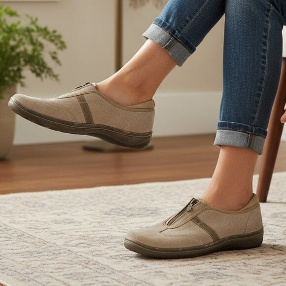 Keds Suede Zip Sneakers Women's Size 8 Brown Comfort Arch Support Slip On Shoes - Picture 1 of 6